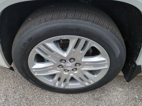 Certified 2022 GMC Acadia Denali w/ Denali Technology Package image 10