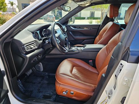 Used 2022 Maserati Levante GT image 16