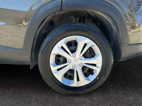 Used 2024 Chevrolet Trax LS FWD image 9