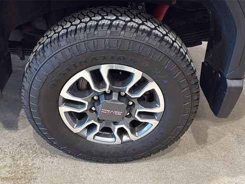 Used 2022 GMC Sierra 3500 Pro w/ Convenience Package image 10