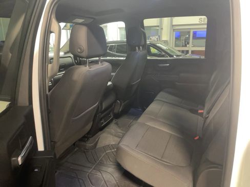 Used 2022 Chevrolet Silverado 2500 Custom w/ Custom Value Package image 23