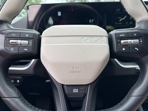 Used 2025 Kia K4 GT-Line FWD image 23