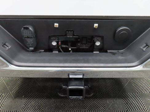 Used 2025 GMC Sierra 2500 SLE image 38