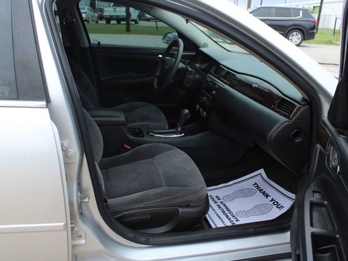 Used 2014 Chevrolet Impala Limited LS FWD image 11