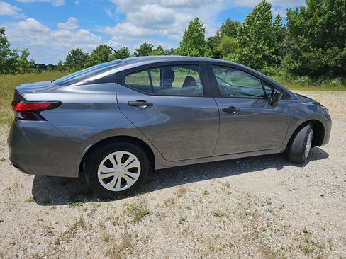 Used 2025 Nissan Versa S FWD image 3
