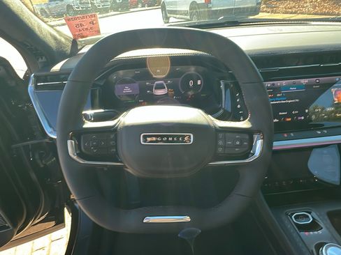 Used 2024 Jeep Wagoneer Launch Edition image 31