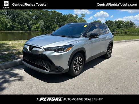 Used 2023 Toyota Corolla Cross AWD Hybrid w/ Moonroof Package image 1