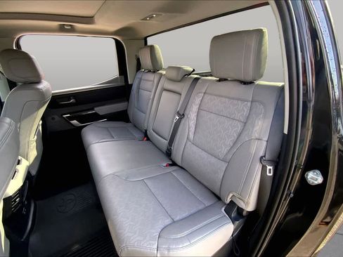 Used 2024 Toyota Tundra Limited AWD/4WD image 21