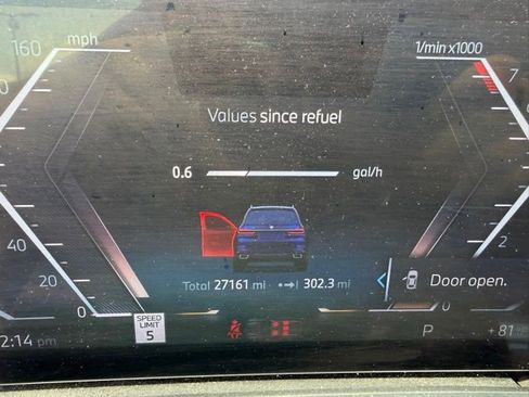 Used 2025 BMW X7 xDrive40i AWD/4WD image 6