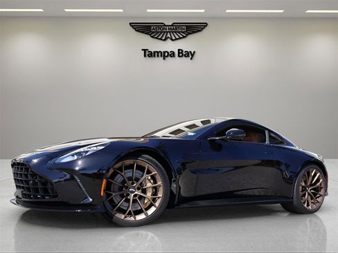 Used 2025 Aston Martin V8 Vantage Coupe image 1