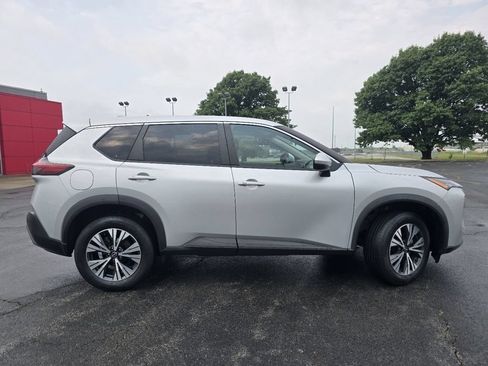 Used 2022 Nissan Rogue SV AWD/4WD image 15