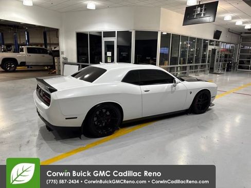 Used 2016 Dodge Challenger SRT Hellcat RWD image 9