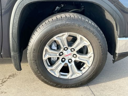 Used 2025 GMC Sierra 1500 SLT AWD/4WD image 10