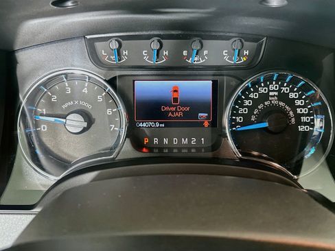 Used 2014 Ford F150 XLT w/ Equipment Group 302A Luxury AWD/4WD image 18