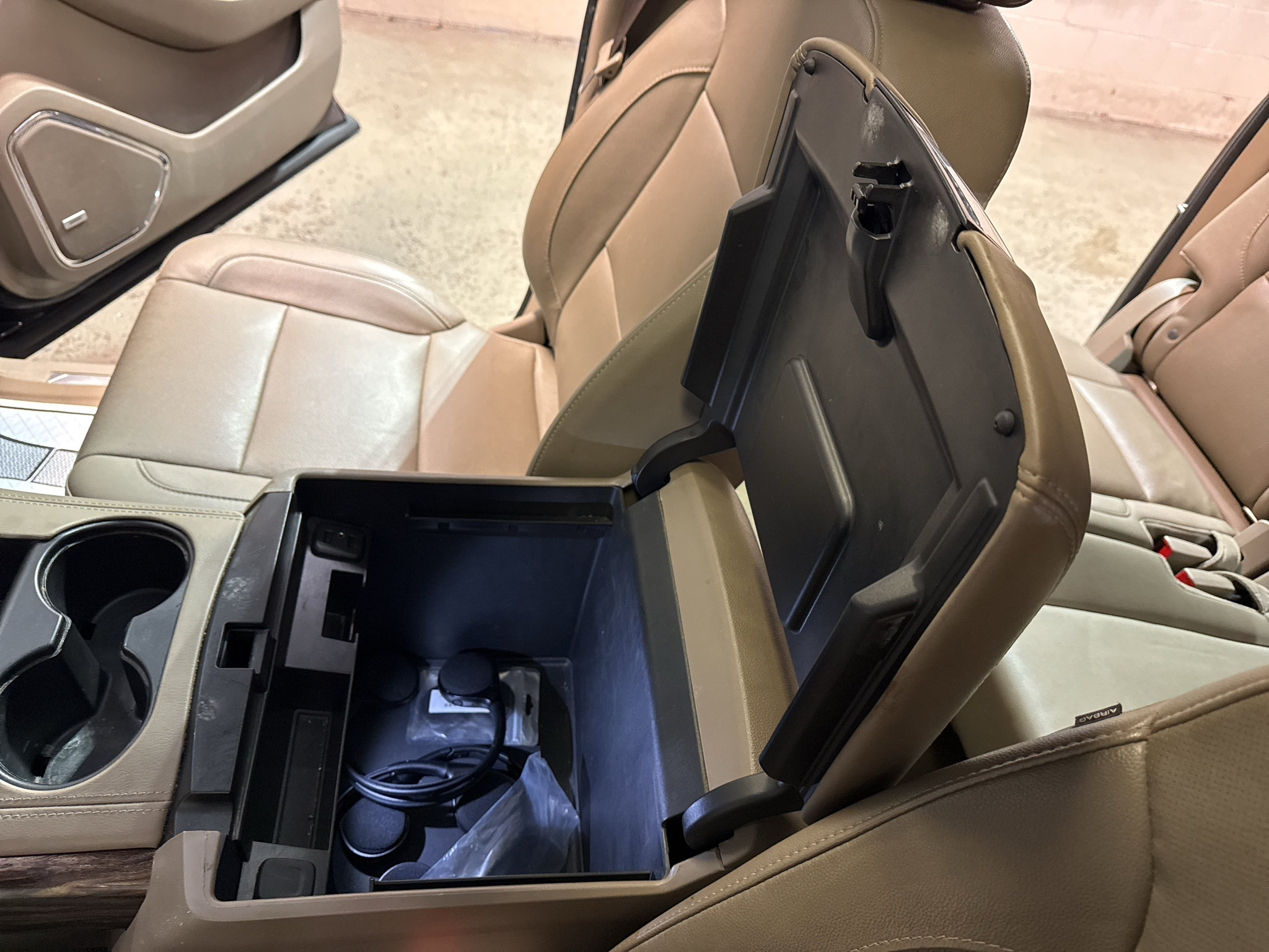 Used 2019 GMC Yukon XL SLT w/ Open Road Package AWD/4WD image 22
