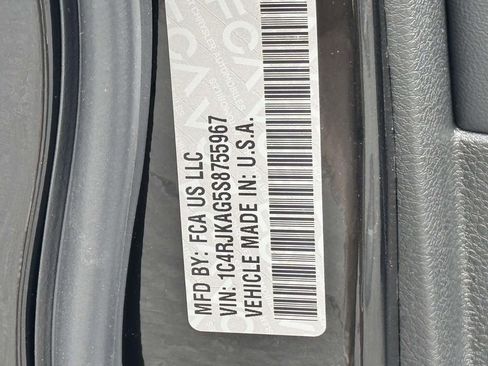 New 2025 Jeep Grand Cherokee L Altitude image 30