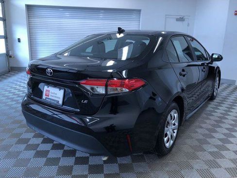 Certified 2025 Toyota Corolla LE FWD image 33