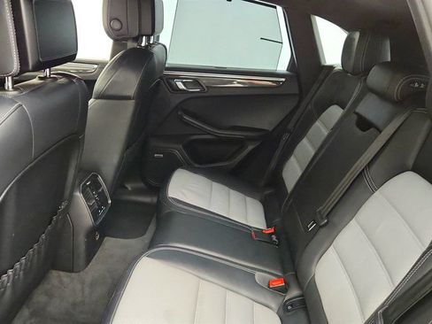 Used 2020 Porsche Macan Turbo AWD/4WD image 22