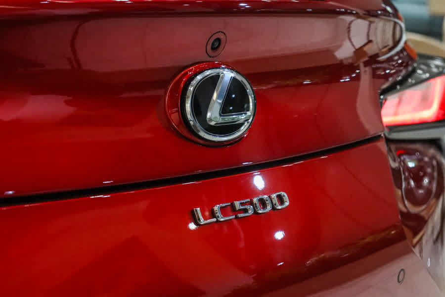 Used 2026 Lexus LC 500 Convertible w/ Bespoke Build Package RWD image 10