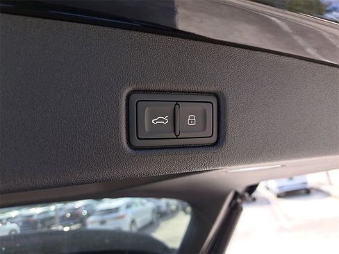 New 2025 Audi Q5 Premium Plus image 32
