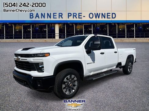 Used 2024 Chevrolet Silverado 2500 Custom w/ Custom Value Package image 1