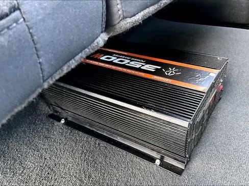 Used 2023 Chevrolet Silverado 2500 Custom w/ Infotainment Package image 17