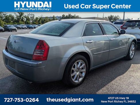 Used 2007 Chrysler 300 C RWD image 2