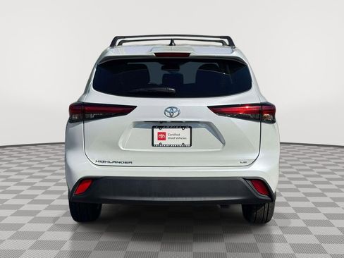 Used 2023 Toyota Highlander LE FWD image 6