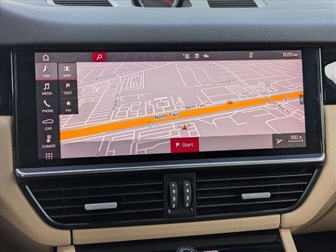 Used 2020 Porsche Cayenne image 13
