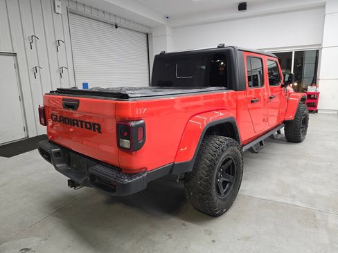 Used 2023 Jeep Gladiator Sport AWD/4WD image 7