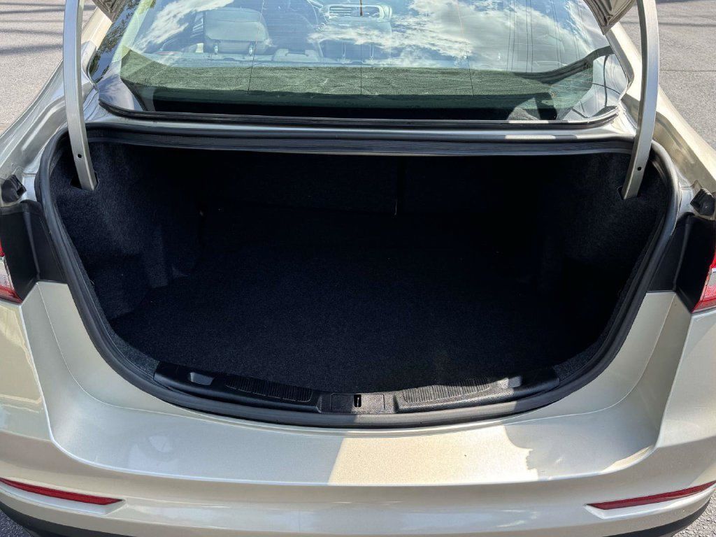 Used 2019 Ford Fusion S FWD image 17