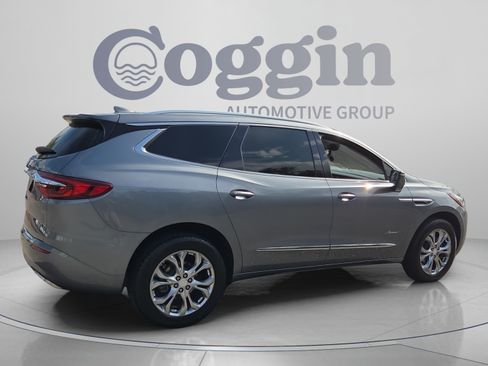 Certified 2021 Buick Enclave Avenir w/ Avenir Technology Package FWD image 5