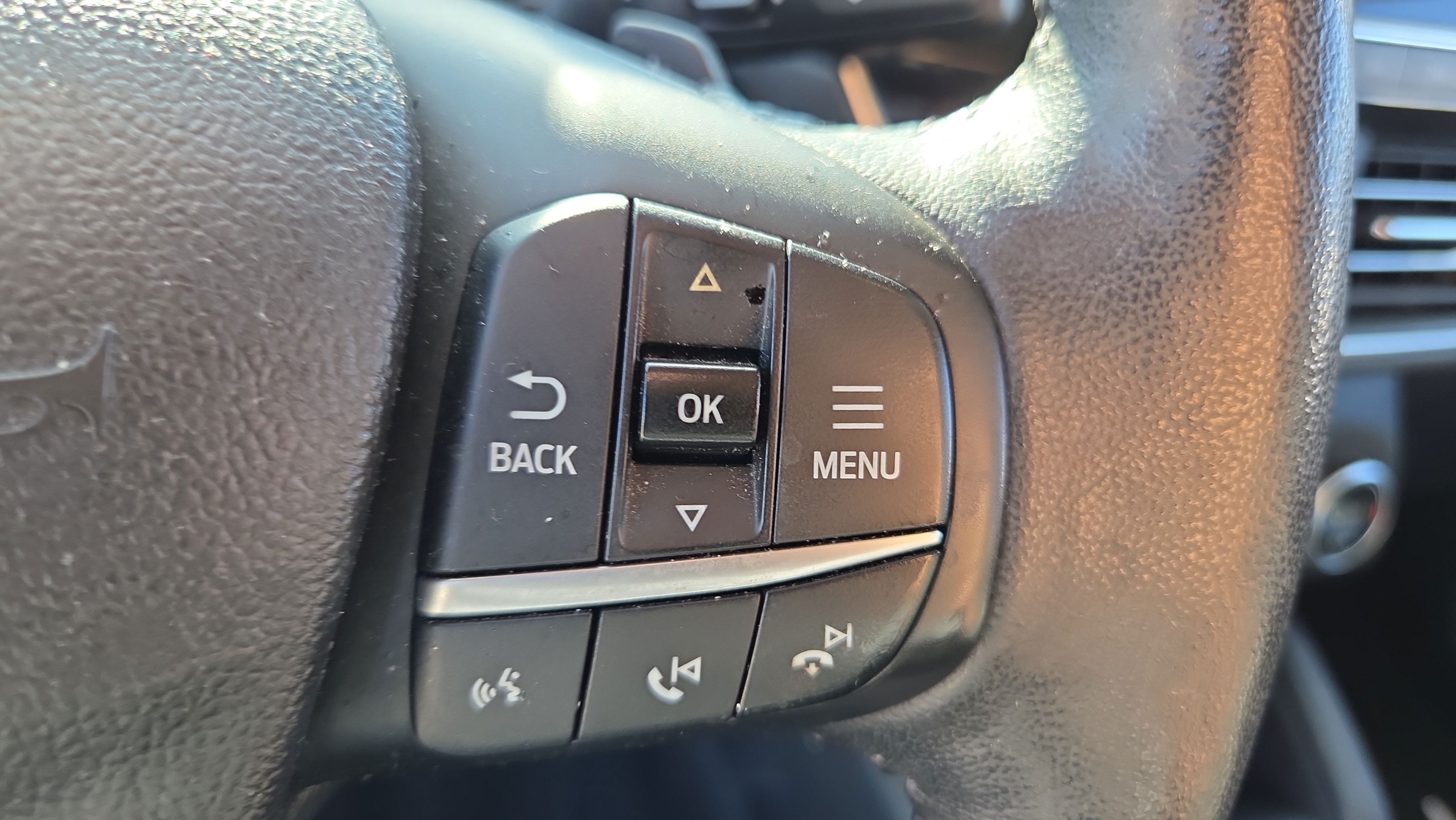 Used 2020 Ford Escape Titanium AWD/4WD image 29