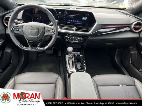 Used 2024 Chevrolet Trax RS w/ Driver Confidence Package image 14