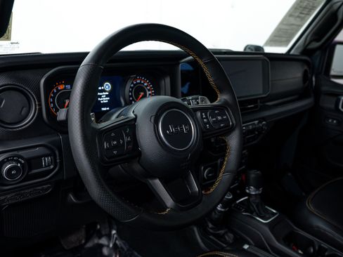 Used 2024 Jeep Wrangler Unlimited Rubicon 392 image 15