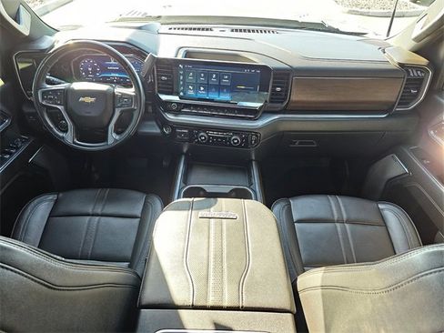 Used 2024 Chevrolet Silverado 3500 High Country w/ High Country Premium Package image 10