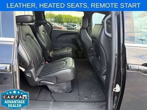 Used 2025 Chrysler Pacifica Select FWD image 13