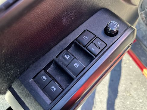 Used 2016 Toyota Tacoma TRD Off-Road image 15