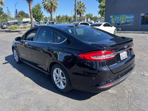 Used 2018 Ford Fusion SE FWD image 7