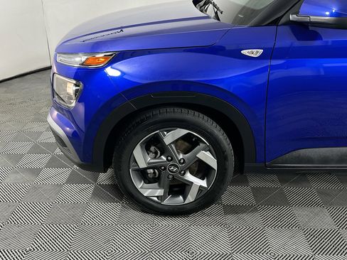 Used 2022 Hyundai Venue SEL image 11