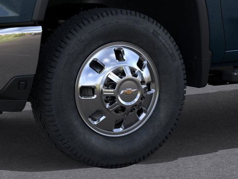 New 2026 Chevrolet Silverado 3500 LT image 9