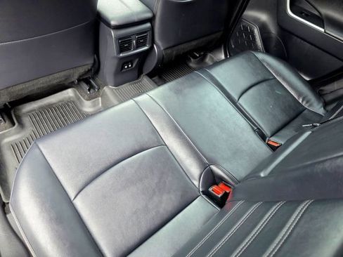 Used 2019 Toyota RAV4 Limited FWD image 30