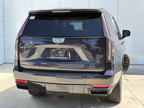Certified 2024 Cadillac Escalade Sport Platinum w/ LPO, ONYX Package AWD/4WD image 6