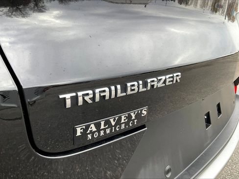 Used 2022 Chevrolet TrailBlazer LT w/ Confidence II Package image 27