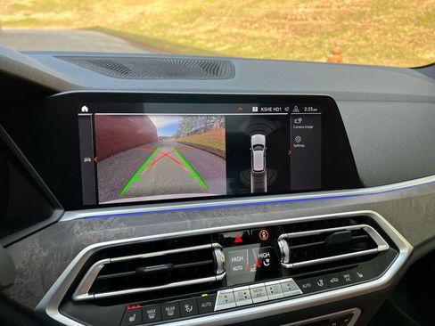Used 2019 BMW X5 xDrive40i w/ M Sport Package AWD/4WD image 39