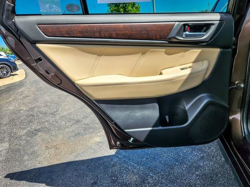 Used 2019 Subaru Outback 2.5i Limited w/ Popular Package #2 AWD/4WD image 15