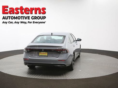 Used 2025 Honda Accord Sport image 39