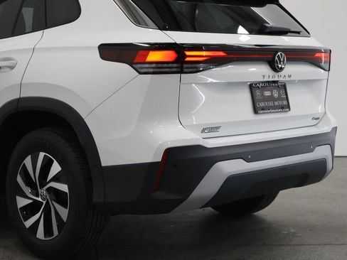 New 2026 Volkswagen Tiguan S AWD/4WD image 10