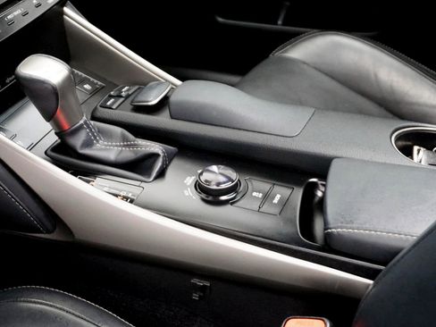 Used 2014 Lexus IS 250 RWD image 16