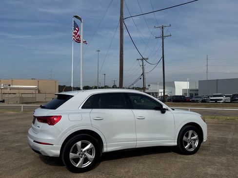 Used 2020 Audi Q3 2.0T Premium w/ Convenience Package AWD/4WD image 21